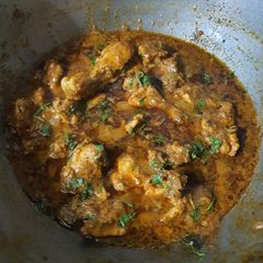 A picture of Chicken Hyderabadi.