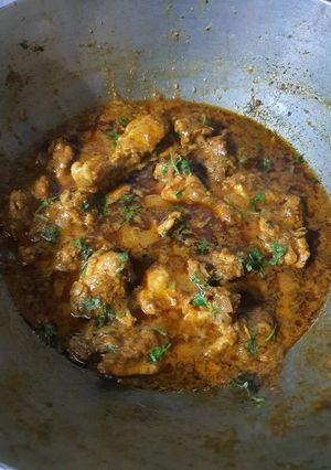 A picture of Chicken Hyderabadi.