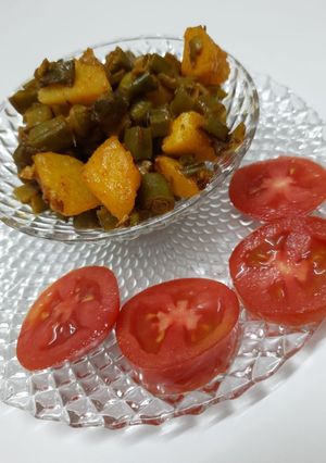 सेम आलू की सब्जी (sem aloo ki sabzi recipe in Hindi) रेसिपी मुख्य फोटो