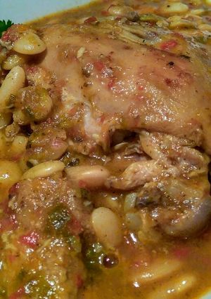 Una foto de CAZUELA De Zaragoza Blanca con Pollo y Cerdo...!