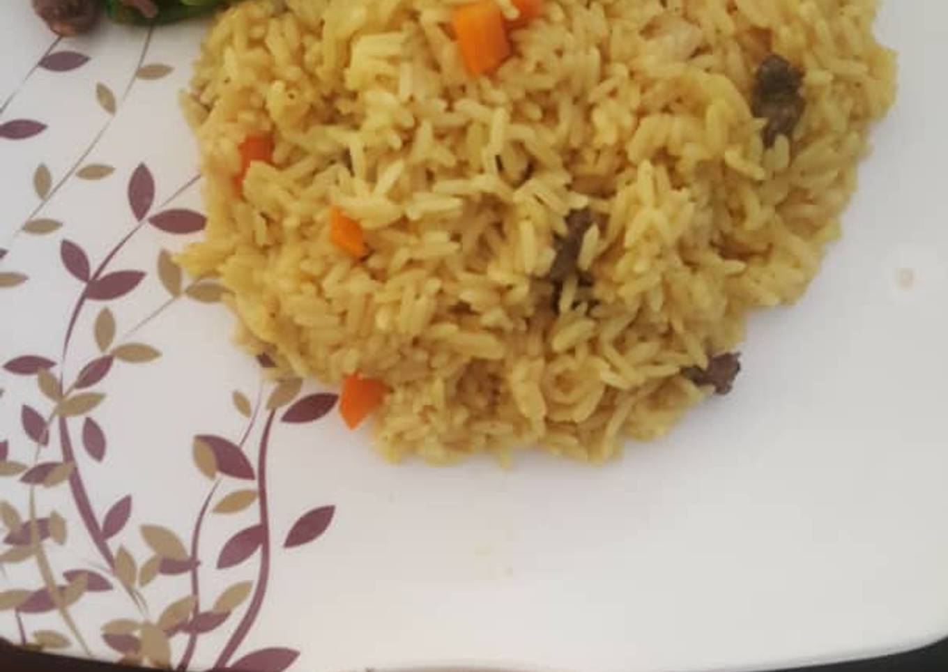 Curried rice, shredded beef and green pepper with coleslaw