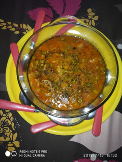 A picture of Green peas with kamal kakri.