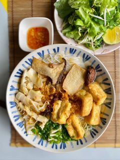 Hình của món Bún măng chay.
