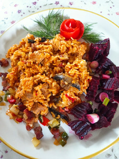 Zöldhagymás, gombás rizseshús recept fotója