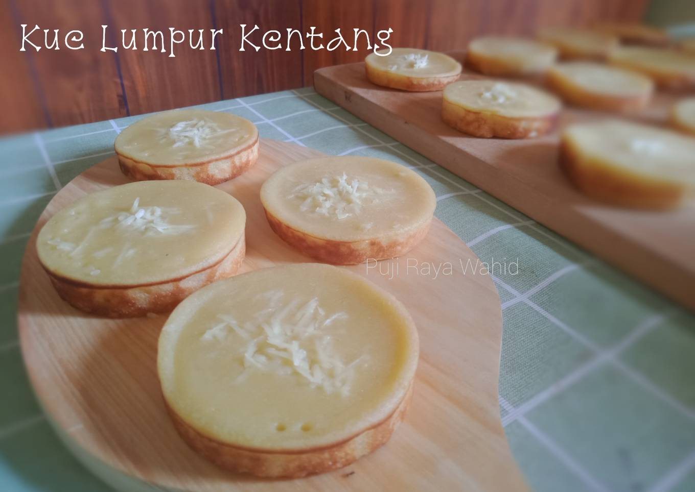 Kue Lumpur Kentang