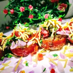 Indori tamater chaat A picture of Indori tamater chaat.