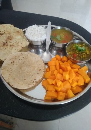 પૌષ્ટિક મગ - ભાત રેસીપી મુખ્ય ફોટો