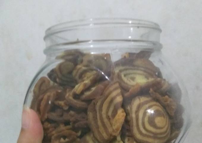 Cara Gampang Membuat Kuping Gajah empuk dan renyah yang Lezat