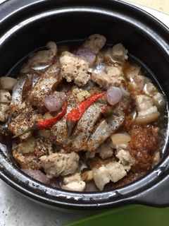 Hình của món Mắm cá tra chưng ba rọi.