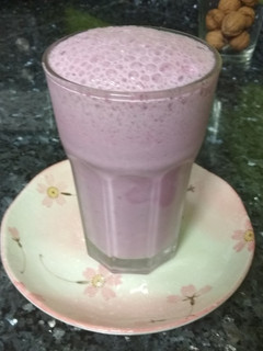 Una foto de Batido de frutos rojos