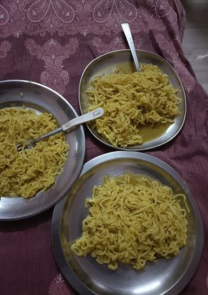 मैगी (Maggi recipe in hindi) रेसिपी मुख्य फोटो