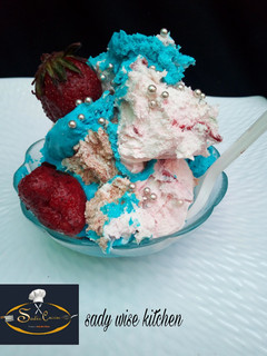 Strawberry ice cream ainihin hoton girkin
