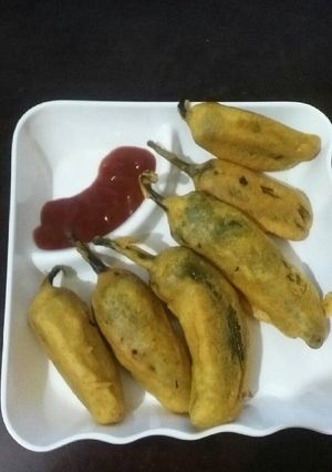 A picture of Mirch ke Pakore.