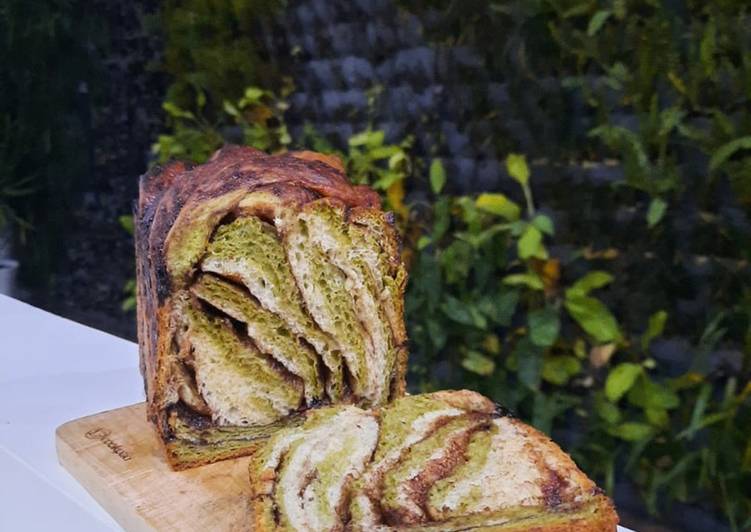 Matcha Chocolate Babka