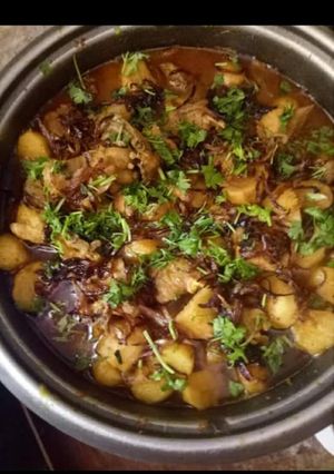 A picture of Odisha Traditional Chicken aloo Curry.