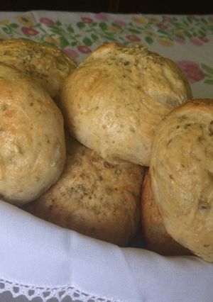 A picture of Onion and Oregano Country Bread 🌿🍞🌰.