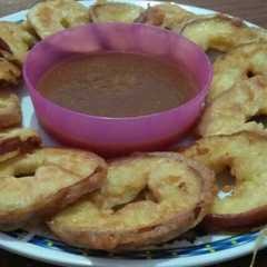 รูปของ Apel goreng saus karamel