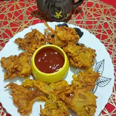 Onion/pyaz ke Pakode A picture of Onion/pyaz ke Pakode.