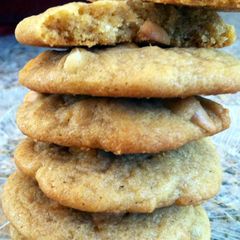 A picture of Butterscotch Peanut Cookies.