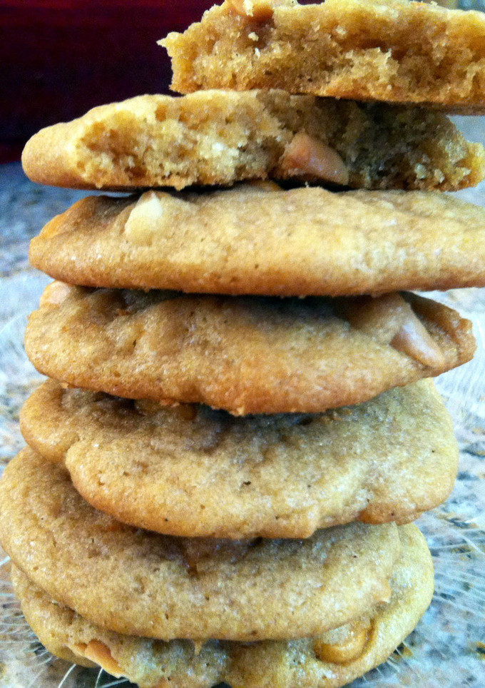 A picture of Butterscotch Peanut Cookies.