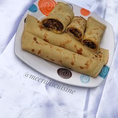 A picture of Beef rolled crepe.