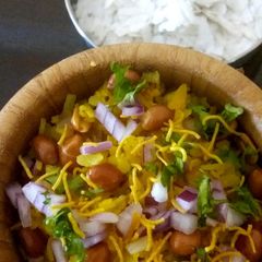 A picture of Indori poha.
