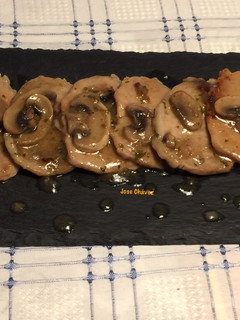 Una foto de Escalopines de Cerdo a la Cerveza con champiñones