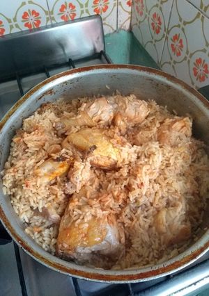 Una foto de Arroz con Pollo simple