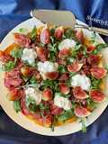 Sfoglia di fine estate (con carne salata, stracciatella, rucola e fichi freschi)