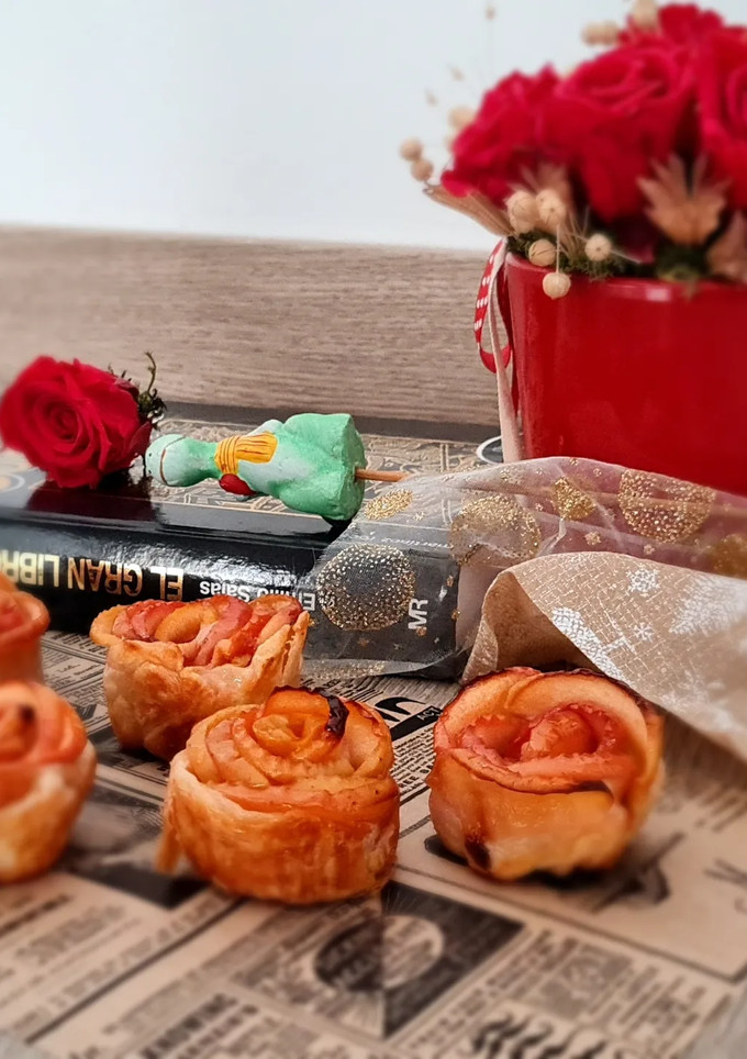 Una foto de Rosas de hojaldre y manzana, para Sant Jordi