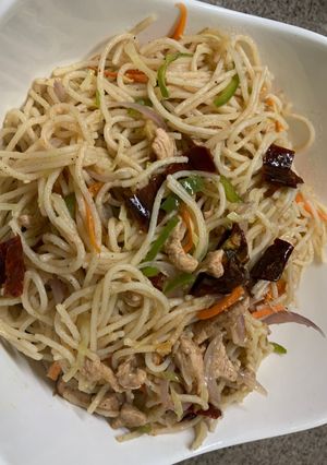 A picture of Spicy Szechwan Chomein.