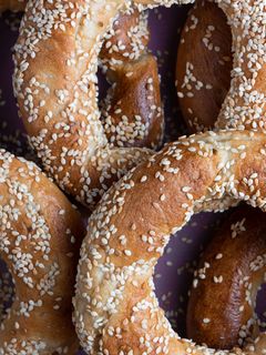 Hình của món Bánh Mì Vòng kiểu Montreal - Montreal-style Bagels.