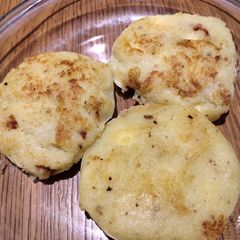 A picture of Potato Patties.