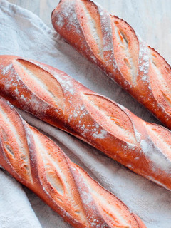 【影片】法國長棍麵包 Baguette 的食譜成品照片