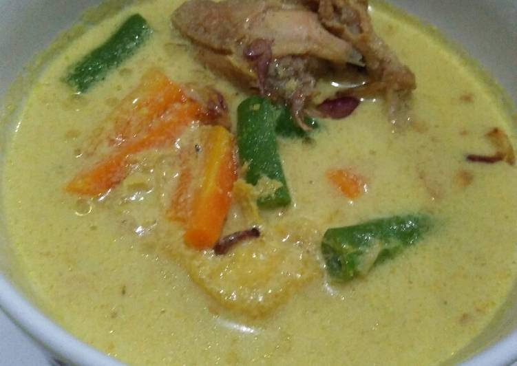 Opor ayam hari raya