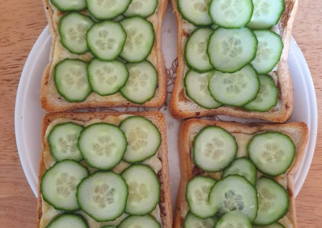 Cheese on Toast with Cucumber