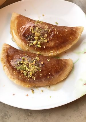 صورة لوصفة قطايف بحشوة الجبن مقلية بالزبدة 🥰