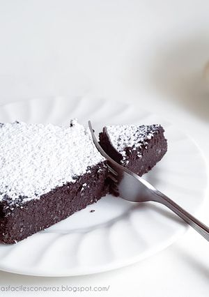 Una foto de Riquísima torta de chocolate SIN GLUTEN NI LACTOSA con arroz hervido y harina de arroz (ECONÓMICA)