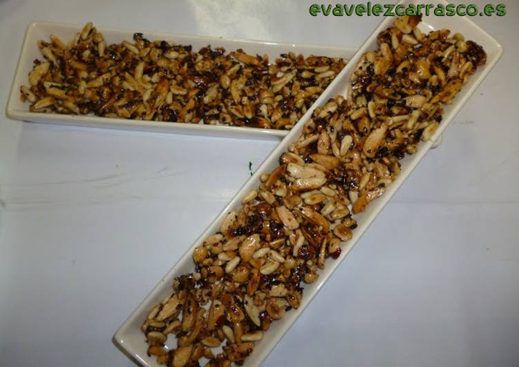 Turrón de piñones y frutos secos