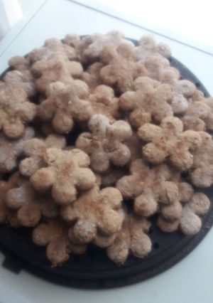 Una foto de Galletitas de banana y algarroba 🍌
