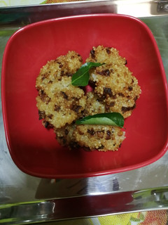 மொரு மொரு ஜவ்வரிசி வடை செய்முறை முக்கிய புகைப்படம்