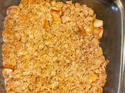 A picture of apple crisp