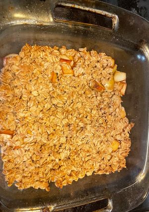 A picture of Easy apple crisp.
