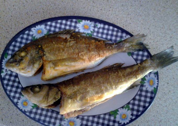 Fried sea bream and sea bass