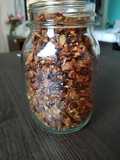 Granola proteica con noci e cacao