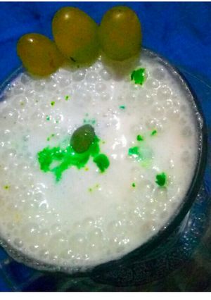 A picture of Grapes Lassi.