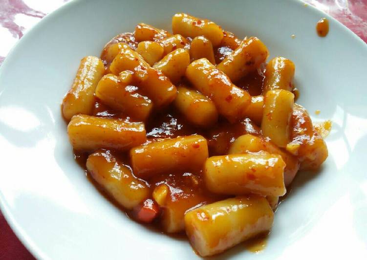 Bagaimana Menyiapkan Teobokki "homemade", Lezat