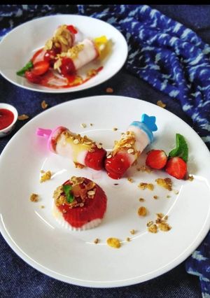 A picture of Frozen strawberry Yoghurt.