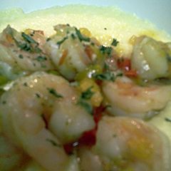 A picture of Shrimp and Pepper Cheese Grits.