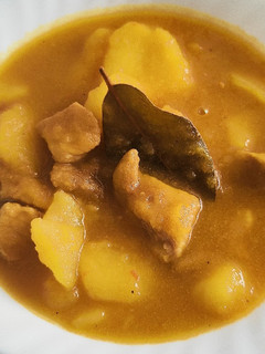 Una foto de Guiso de patatas con cerdo (Mambo)